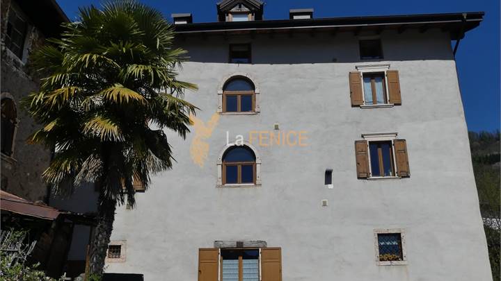AMPIO MINI RISTRUTTURATO LOCALITA' GARZANO 